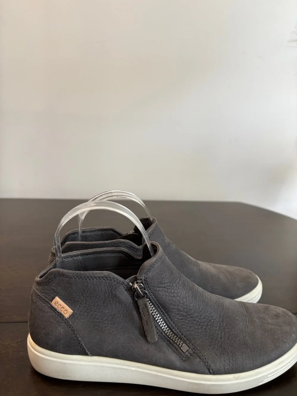 Ecco Gray Nubuck Leather Women’s Soft 7 Low Booties Size 9/9.5
